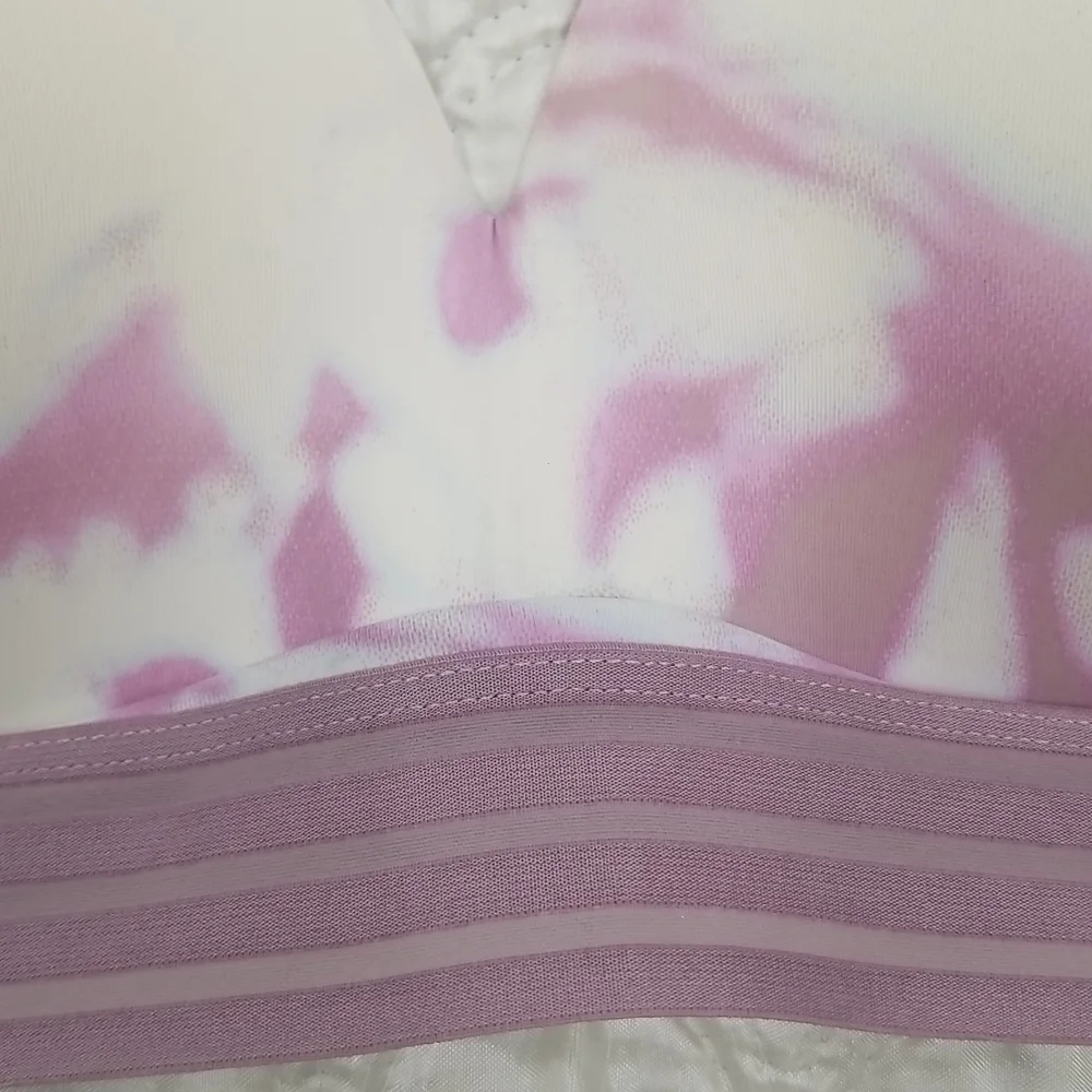Two 36D Bras - Picture 12 of 13